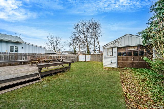 8 Eastern Concourse, Amityville, NY 11701