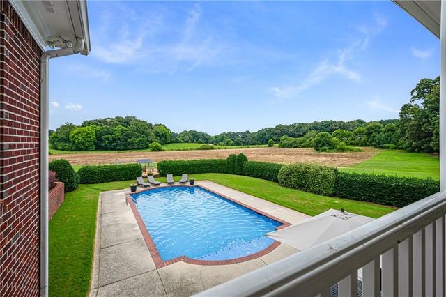 367 School House NE Road, Calhoun, GA 30701