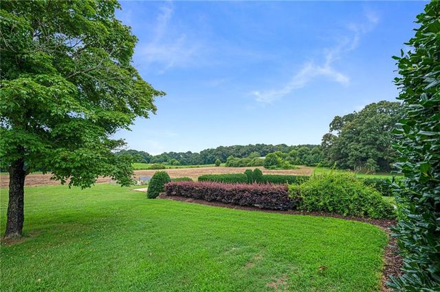 367 School House NE Road, Calhoun, GA 30701