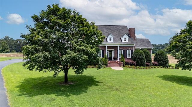 367 School House NE Road, Calhoun, GA 30701