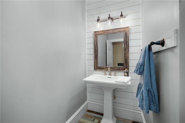 367 School House NE Road, Calhoun, GA 30701