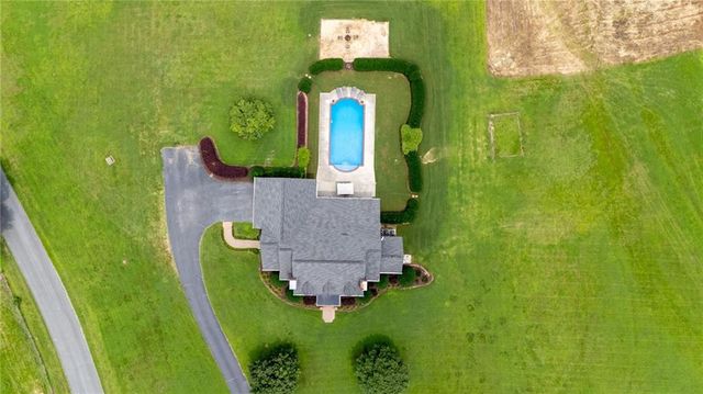 367 School House NE Road, Calhoun, GA 30701