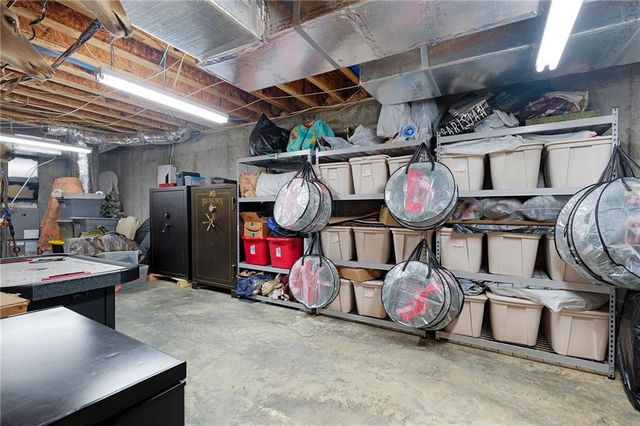 367 School House NE Road, Calhoun, GA 30701