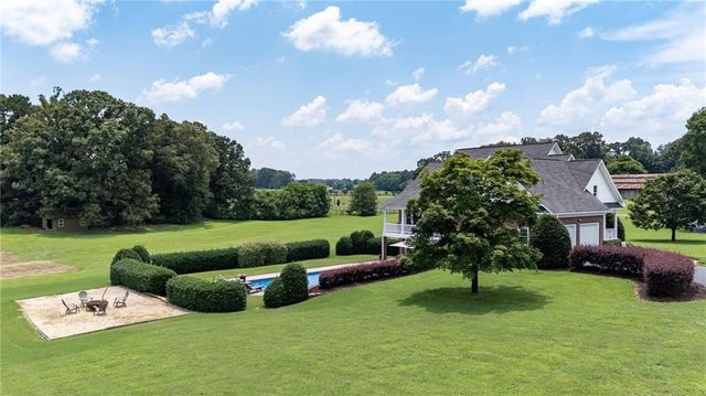 367 School House NE Road, Calhoun, GA 30701