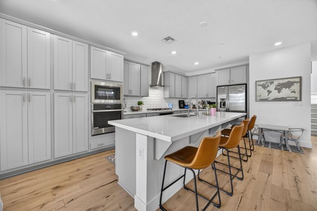 8769 Minor Ct, Elk Grove, CA 95757