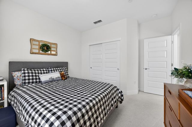 8769 Minor Ct, Elk Grove, CA 95757