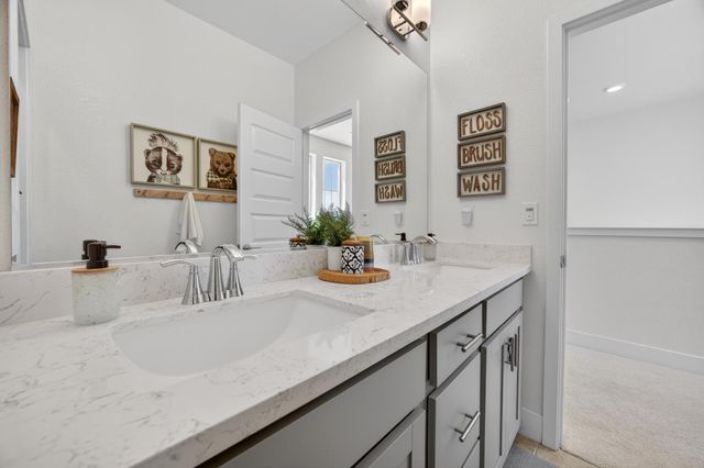 8769 Minor Ct, Elk Grove, CA 95757