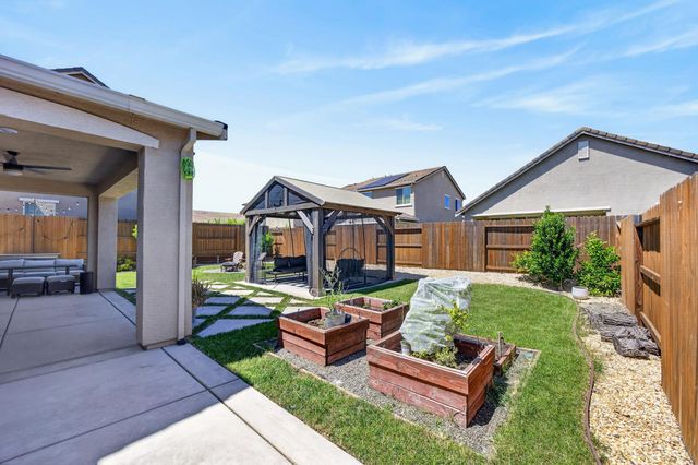 8769 Minor Ct, Elk Grove, CA 95757