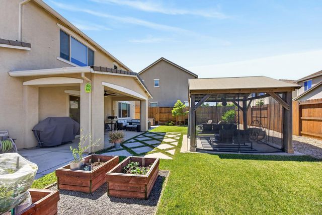 8769 Minor Ct, Elk Grove, CA 95757