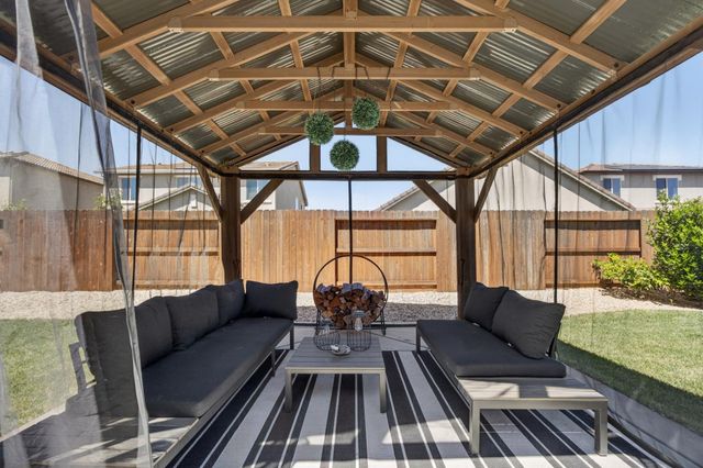 8769 Minor Ct, Elk Grove, CA 95757