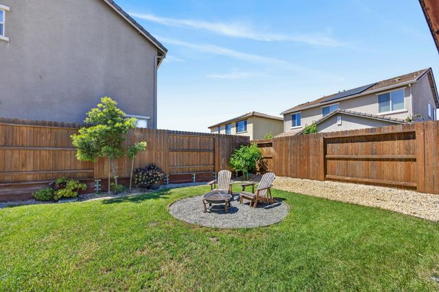 8769 Minor Ct, Elk Grove, CA 95757