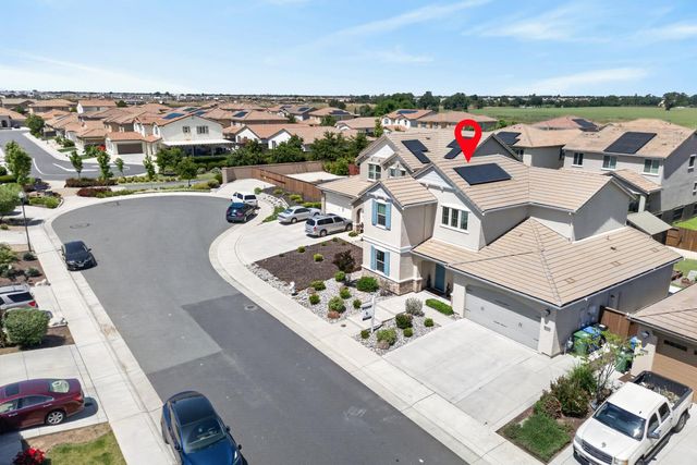 8769 Minor Ct, Elk Grove, CA 95757