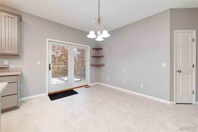 27431 Lee Court, Warrenton, MO 63383