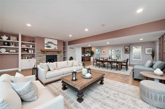 27431 Lee Court, Warrenton, MO 63383