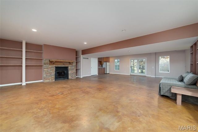 27431 Lee Court, Warrenton, MO 63383