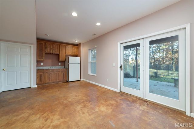 27431 Lee Court, Warrenton, MO 63383