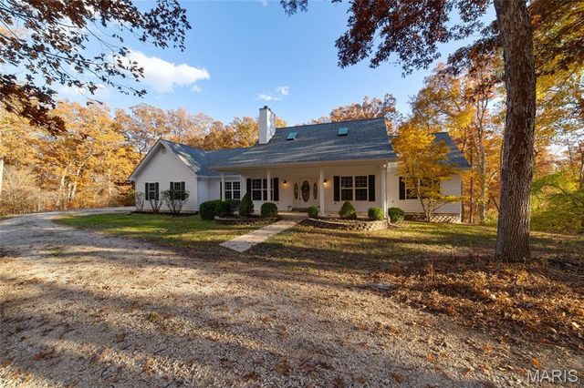 27431 Lee Court, Warrenton, MO 63383