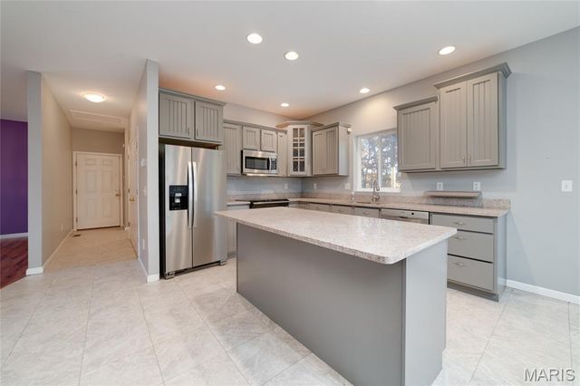 27431 Lee Court, Warrenton, MO 63383