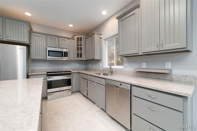 27431 Lee Court, Warrenton, MO 63383