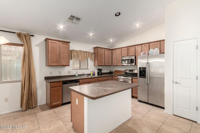 642 W Calle Tolmo, Sahuarita, AZ 85629