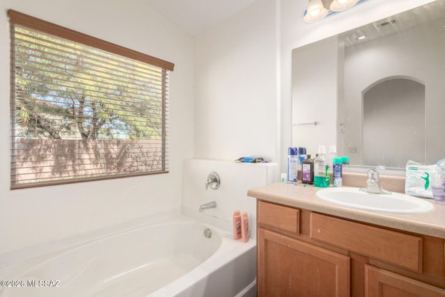 642 W Calle Tolmo, Sahuarita, AZ 85629