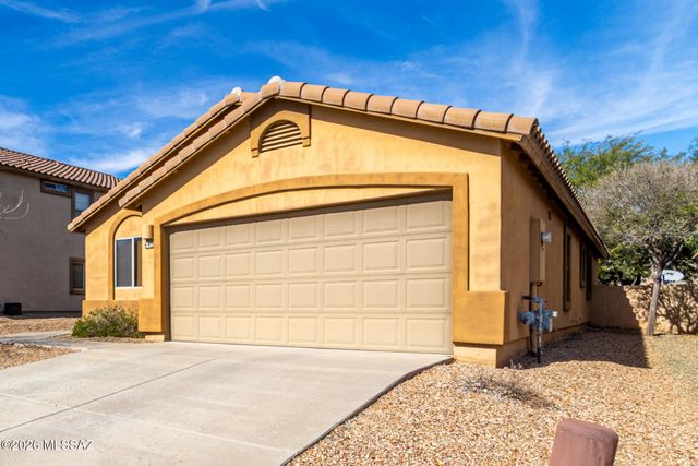 642 W Calle Tolmo, Sahuarita, AZ 85629