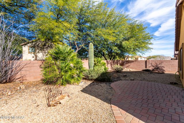 642 W Calle Tolmo, Sahuarita, AZ 85629