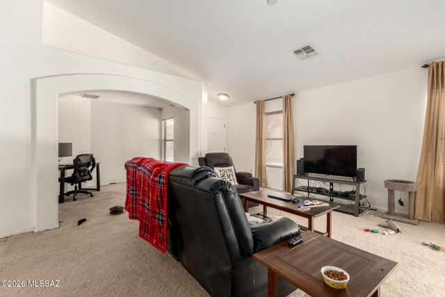 642 W Calle Tolmo, Sahuarita, AZ 85629