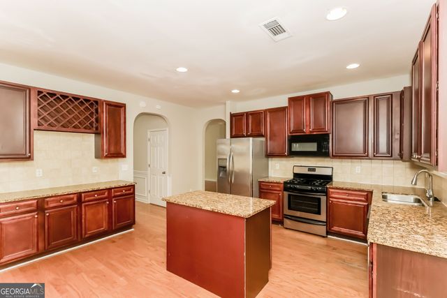 7868 Wrotham Circle, South Fulton, GA 30349
