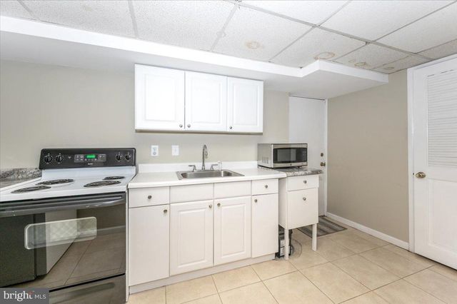 200 N ADAMS ST, Rockville, MD 20850