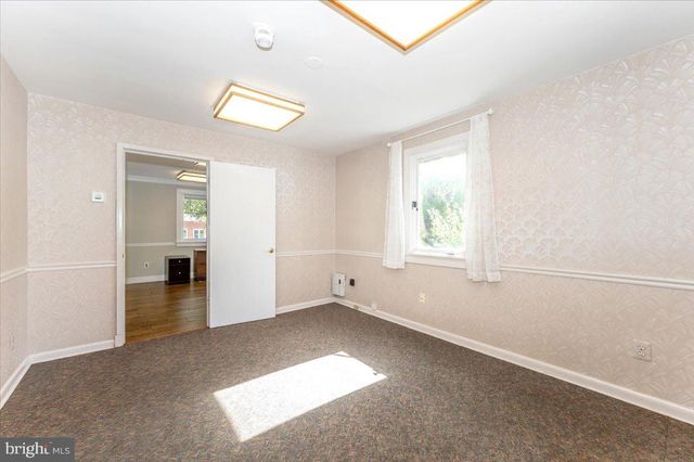 200 N ADAMS ST, Rockville, MD 20850