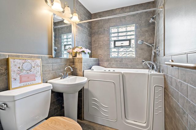 825 Kansas Avenue, Saint Paul, MN 55107