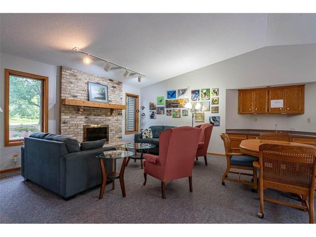 563 Sterling Street S, Maplewood, MN 55119