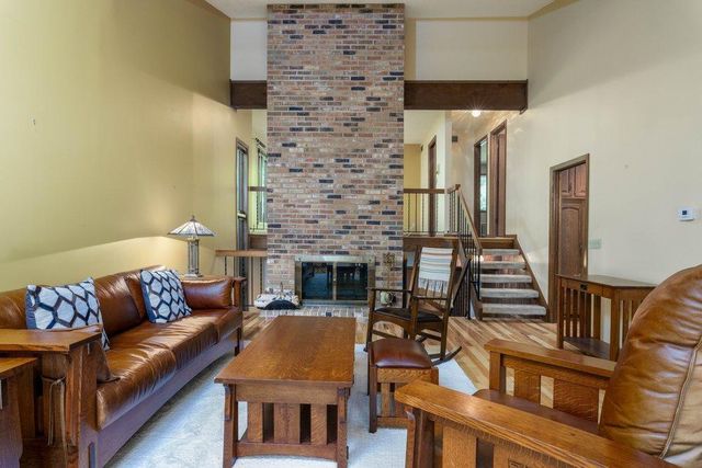 563 Sterling Street S, Maplewood, MN 55119