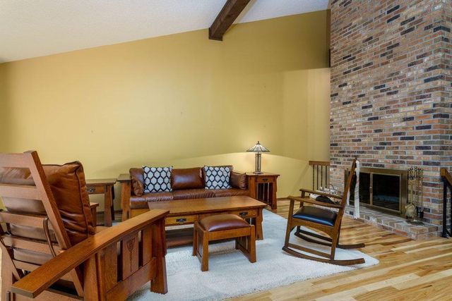 563 Sterling Street S, Maplewood, MN 55119