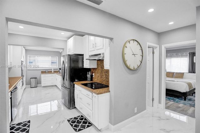 2797 NE 21st Ter, Lighthouse Point, FL 33064