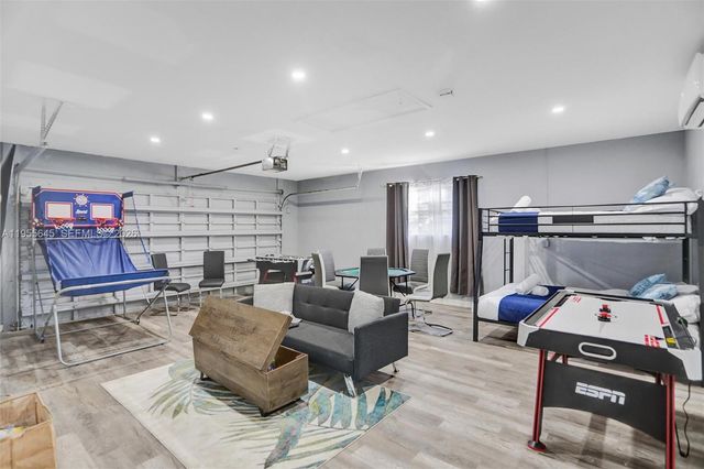 2797 NE 21st Ter, Lighthouse Point, FL 33064