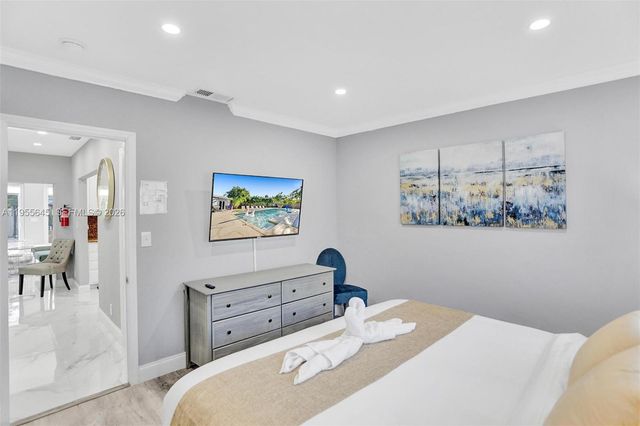 2797 NE 21st Ter, Lighthouse Point, FL 33064