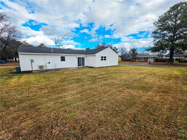 3101 Gaston DR, Chesapeake, VA 23323