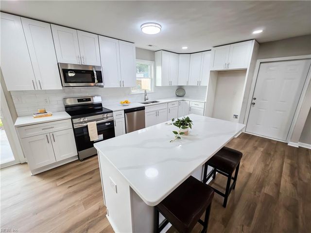 3101 Gaston DR, Chesapeake, VA 23323