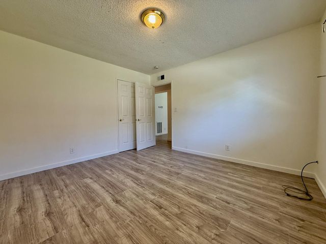 2420 Oxford Way #F17, Stockton, CA 95204