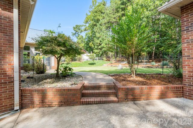 182 Broadview Circle, Mooresville, NC 28117