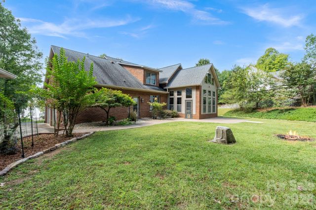 182 Broadview Circle, Mooresville, NC 28117