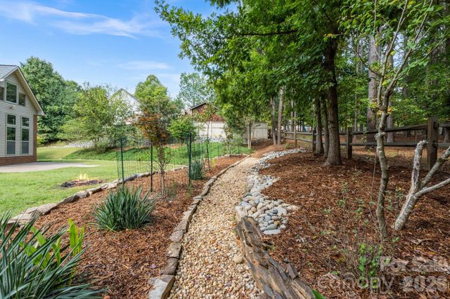 182 Broadview Circle, Mooresville, NC 28117