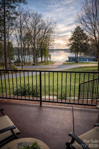 182 Broadview Circle, Mooresville, NC 28117