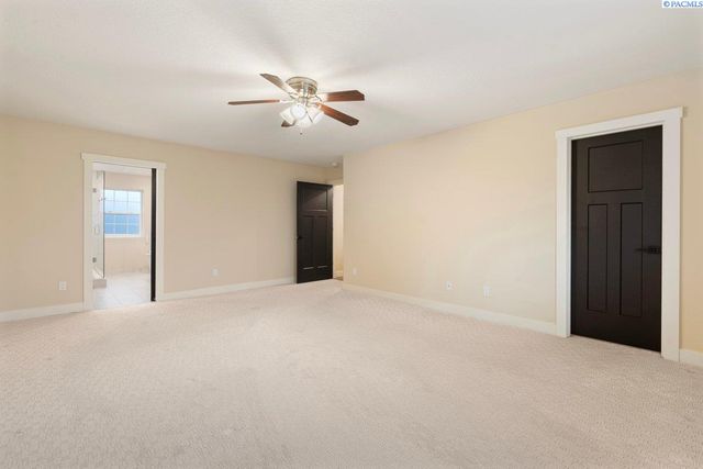 1708 W 31st Ave, Kennewick, WA 99337