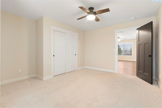 1708 W 31st Ave, Kennewick, WA 99337