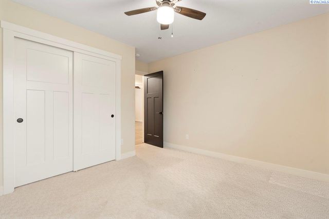 1708 W 31st Ave, Kennewick, WA 99337