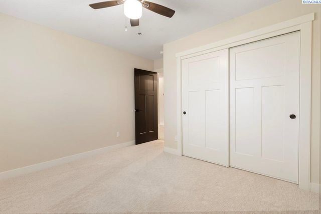 1708 W 31st Ave, Kennewick, WA 99337