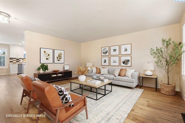 1708 W 31st Ave, Kennewick, WA 99337